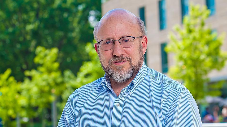 Robert Dinerstein Robert Dinerstein